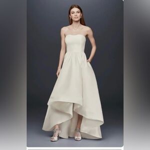 David’s Bridal Little White Dress DB Studio *hemmed to party length